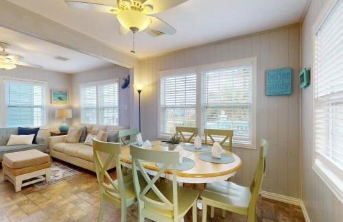 Two Sisters Cottage - Photo 7