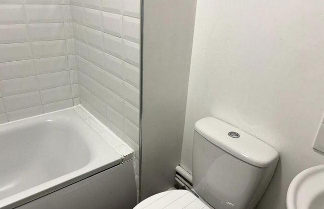 Essex 2 Bed Flat Near Station With Free Parking - Foto 27