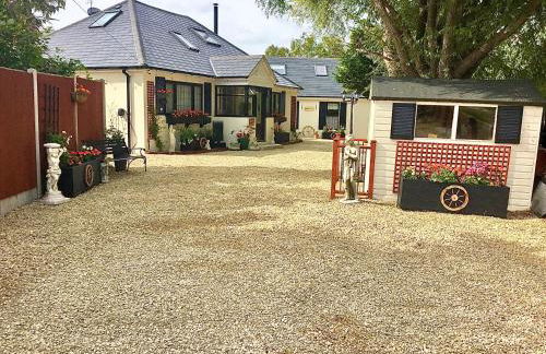 Detached property, beams, hot tub large garden - Photo 35