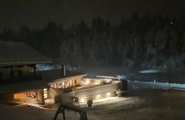 Wellness Apartment mit Sauna, Outdoor Whirlpool & Kamin - Foto 43