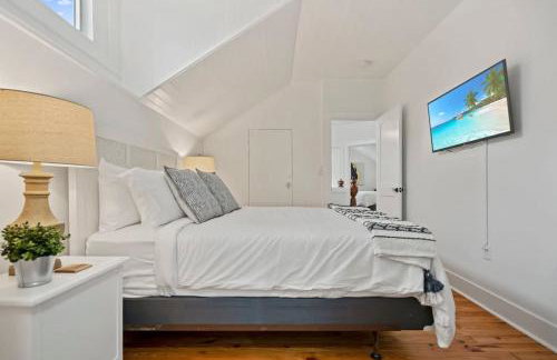 Remodeled Historic 1800s Carriage House, The Castle Garden, Colonial Modern Mansion - Foto 34