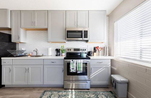 Spacious 2BR Condo, Steps to Downtown Gilbert, King Bed & Laundry - Foto 23