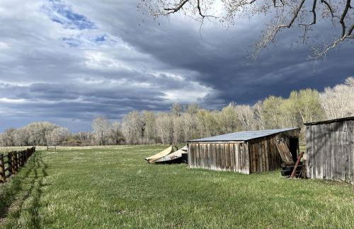 Stunning Cottage with Fire Pit in Saratoga, Wyoming - Foto 48