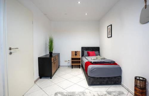 Serviceroom24 - Apartment 4 in Gladbeck WLAN - Smart-TV - 24-7 Check-in und Küche - Foto 4