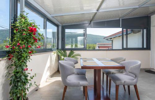 Luxury Villa Kristina with Heated Pool near Omis for 12 Guests - Foto 27