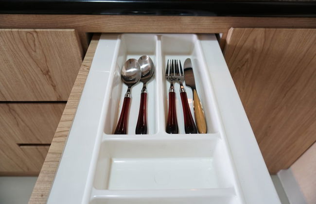 Best Homey Studio at The Oasis Apartment - Photo 9