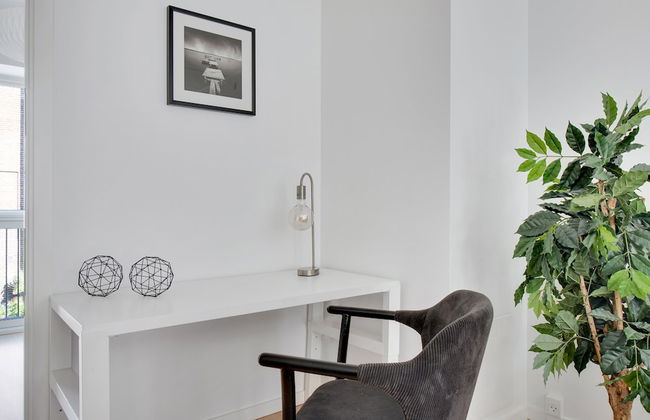 Sanders Fields - Chic 3-bdr Townhouse w Terrace - Foto 7