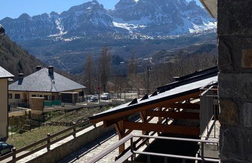 El Estacho de Panticosa - Photo 2