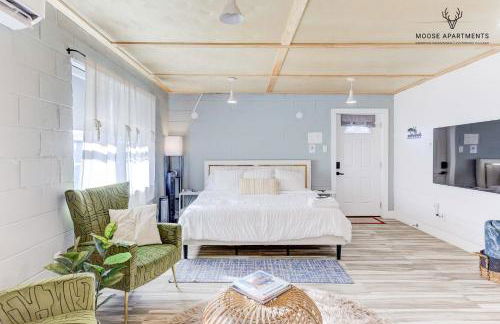 The Moose #6 - Modern Luxe Studio with Free Parking & King Bed - Foto 1