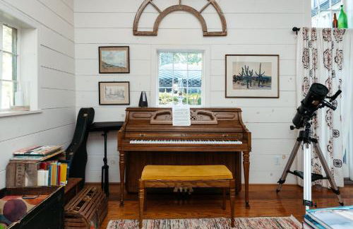 1850s Maine Farmhouse featured in Condé Nast Traveler with 11 Acres Near Water - Foto 8