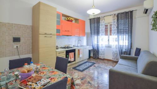 1 Bedroom Stunning Apartment In Reggio Calabria - Foto 2