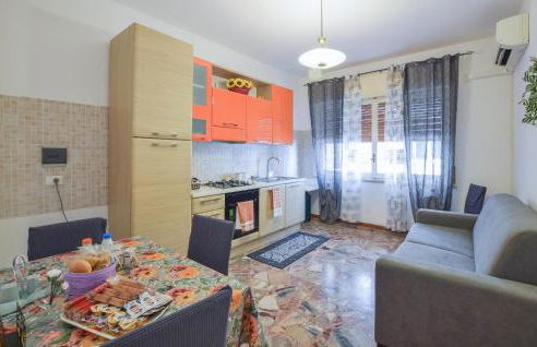 1 Bedroom Stunning Apartment In Reggio Calabria - Foto 2