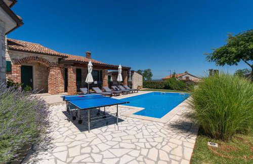 Mediterrane Villa mit Privatpool, Grill, Tischtennis und unweit des Radwegs Parenzana - Foto 2