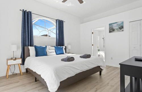 Amazing Pool Spacious 3BR House near Disney - Photo 13