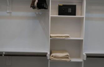 New Luxury 5BR 7BD Home Near Airport, Sleeps 10 plus - Foto 20