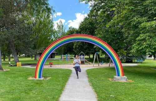 Quaint South Hill Home w Luxury King Bed and Wifi - Foto 28