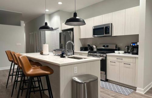 New Built Apartment Sleeps 8 - Foto 8