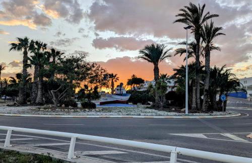 Tu lugar feliz al lado del mar - Foto 26