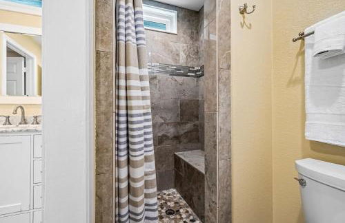 Bearfoot Bungalow by Miss Kitty’s - Foto 53