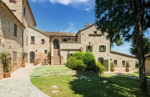 Stunning Apartment in Mombaroccio Near Metauro River - Foto 14