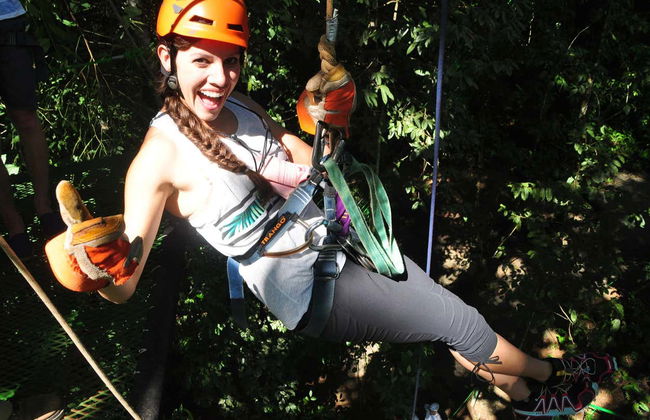 Tirolesa sobre a selva tropical - Foto 2