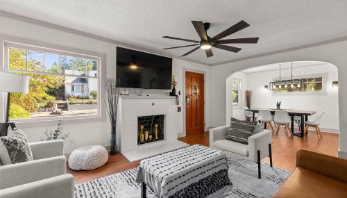 Timeless Historic Home near Downtown with HOT TUB - Foto 3