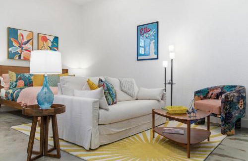 The Ella Stylish King Studio in LaVilla Pool - Photo 14