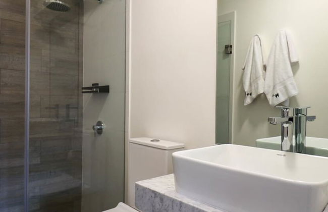 w Minimalist 2BR in Miraflores - Photo 11