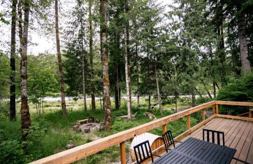 Brightwood Riverfront Getaway - Photo 45