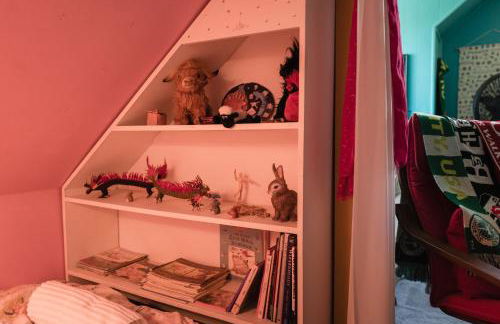 Southeast Portland Comfy & Eclectic Craftsman Home - Foto 33