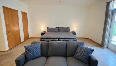 Studio 104 at Foxboro - Photo 4