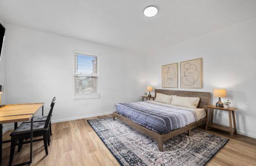 Pittsburgh Spacious and Modern Three Bedroom Apartment with Free Parking - Foto 16