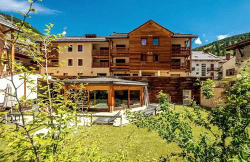 Appartement familial Abries - Jacuzzi et piscine - Pied des pistes - Photo 12