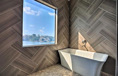 Modern Lake Conroe Escape with Grill and Boat Slip! - Foto 16