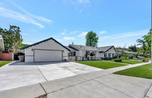 New cheerful villa, Pool, Spa, Mini Golf, Game room, Fire pit next to Disneyland - Foto 31