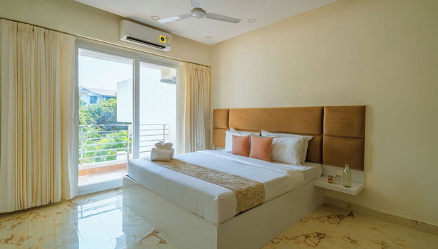 Alaya Stays Luxfort 2 BHK with Pool - Foto 3, Habitación