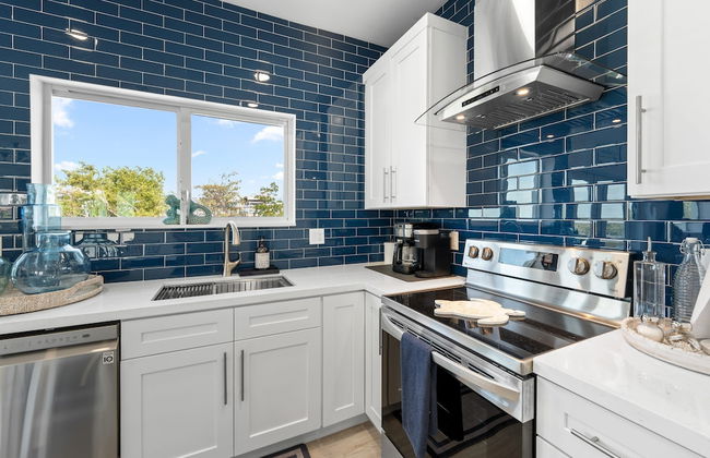 Blue Pearl New Waterfront Haven with Heated Pool ,70 Foot Dock, and More! - Foto 34