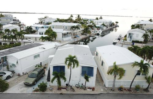 Pelican's Roost, Waterfront comfort at Venture Out - Foto 41