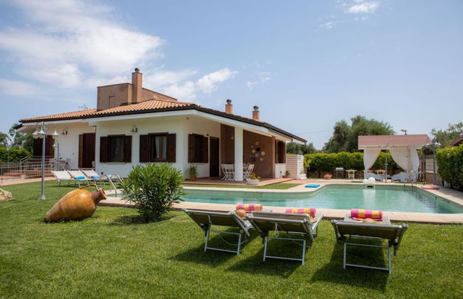 Villa Ellearesort in San Michele Salentino - Foto 1