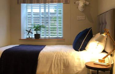 Cottage c1790, Superb central Witney, free parking - Photo 7