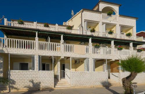 Superb Beachfront Luxury Seaview with Private Beach - Photo 37