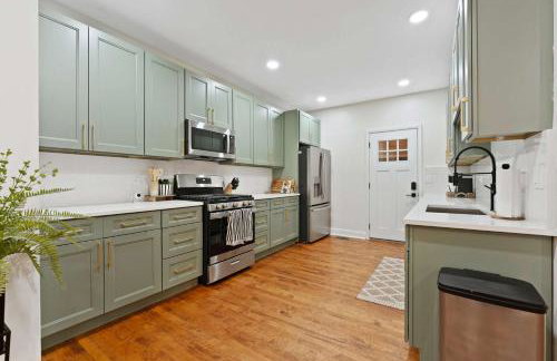 New Elmhurst Gem - Game Room & Amazing Yard - Foto 10