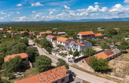 Apartments with parking space Smrdelje, Krka - 23078 - Foto 3