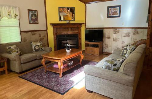 Deluxe Cabin #10 with Jacuzzi on Patoka Lake in Southern Indiana - Foto 6