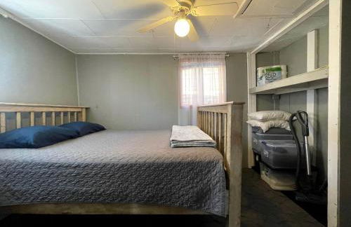 Embrace Nature in this Breathtaking Cottage in Portage Lake, Maine - Foto 19