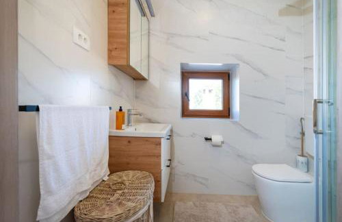 Holiday Home with jacuzzi - by TA Leut Agency - Foto 18