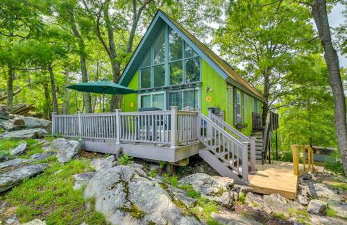 Great Cacapon Cabin with Mountain Views - Photo 1