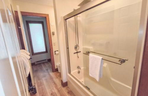 Saltbox 12F - Photo 14