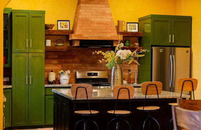 Remarkable 4-bed Villa in Retalhuleu, Guatemala - Photo 10