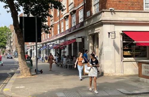 Stylish 3-bedroom flat in Kensington - Foto 46